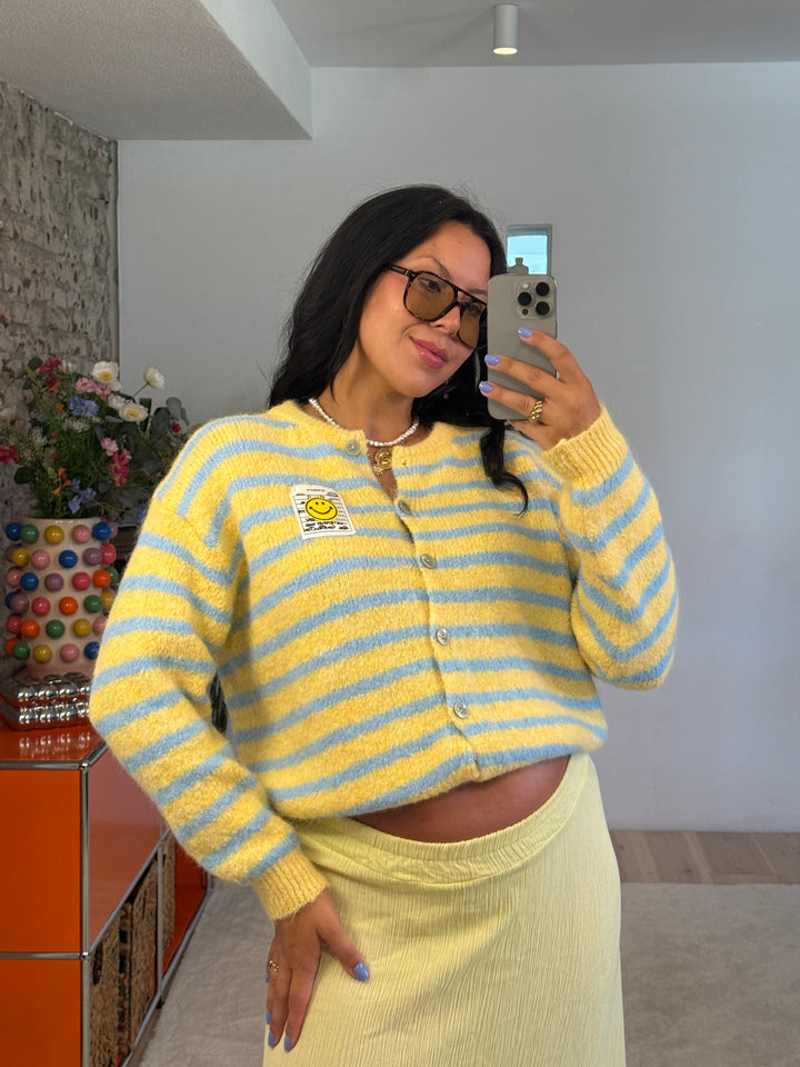 Cardigan Stripes Smiley in Butter Yellow mit Blau