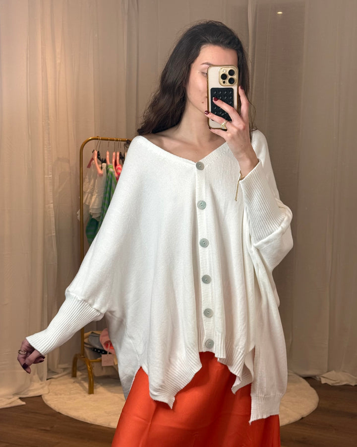 Strickjacke mit breiten Ärmeln
