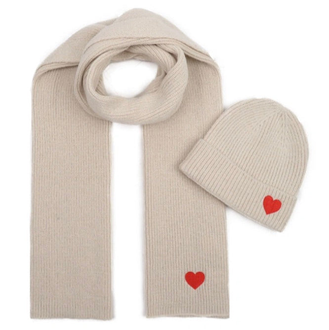 Mützen-Schal-Set mit gesticktem Herz "HERZAL"