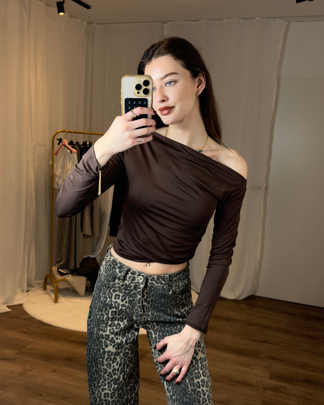 Longsleeve Off Shoulder