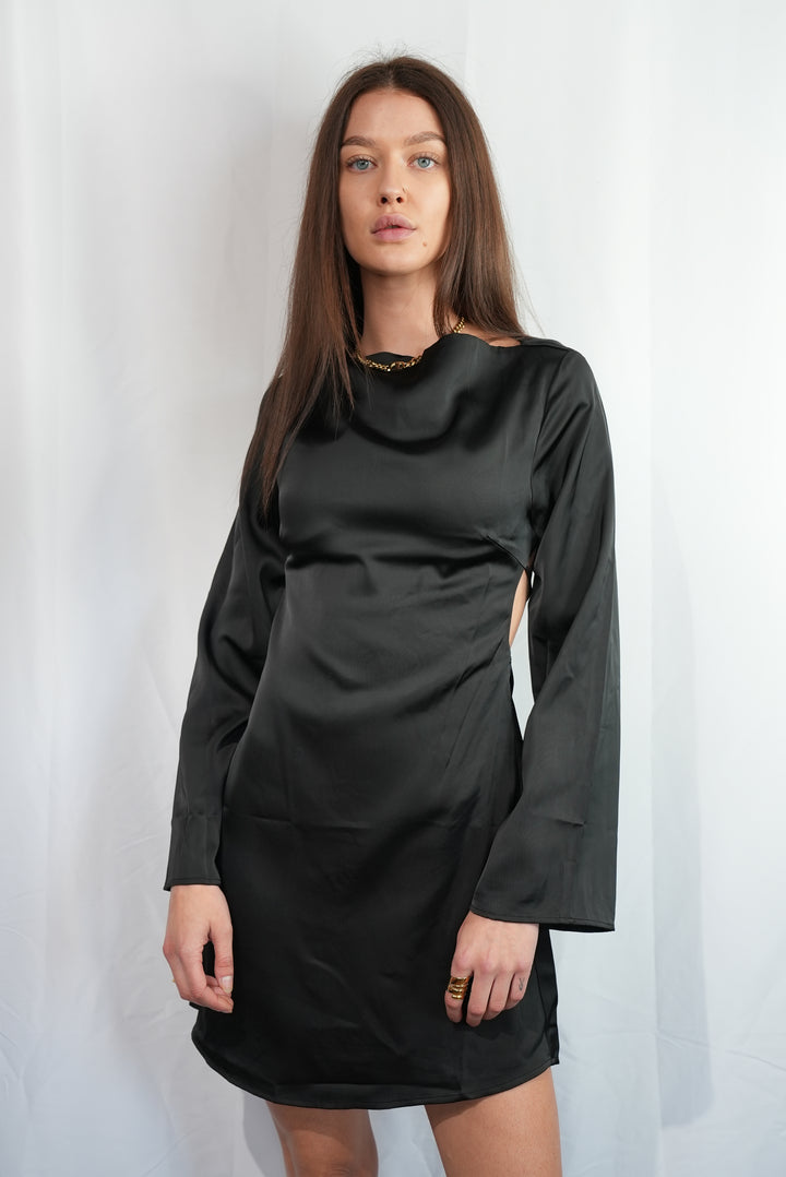 Satin Kleid mit offenem Rücken